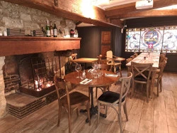 Restaurant familial chaleureux avec des menus pour tous  